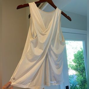 White Lululemon shirt